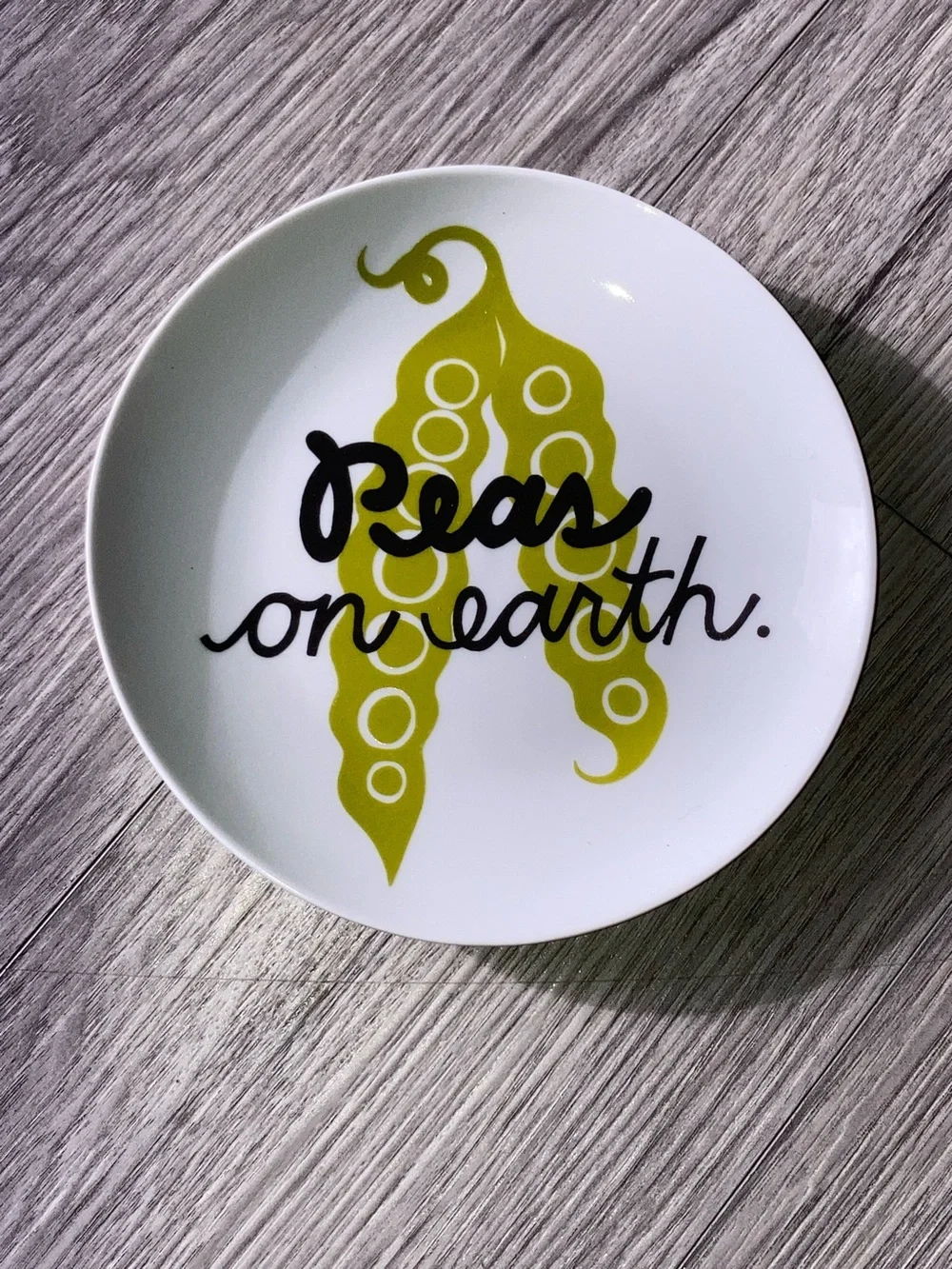 CRATE & BARREL “Peas on Earth” Round Ceramic Appetizer Plate 6.75 inches